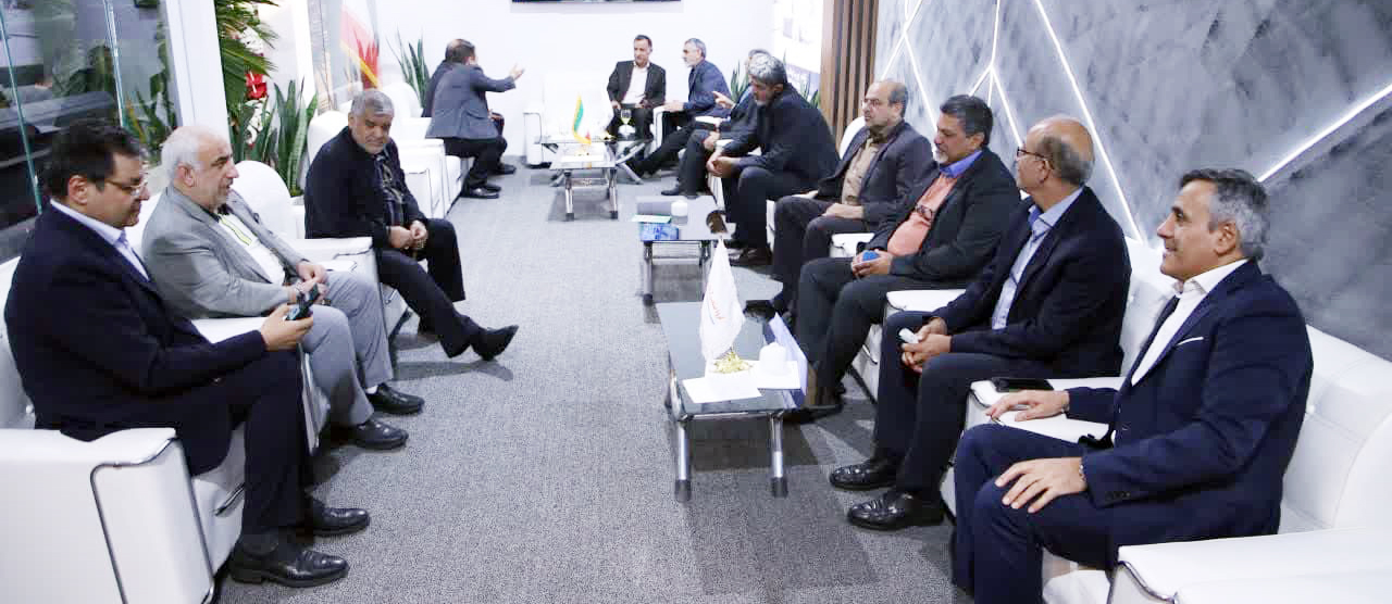 بازدید اعضای هیئت رئیسه اتاق بازرگانی سمنان از نمایشگاه بین المللی صنعت برق ایران