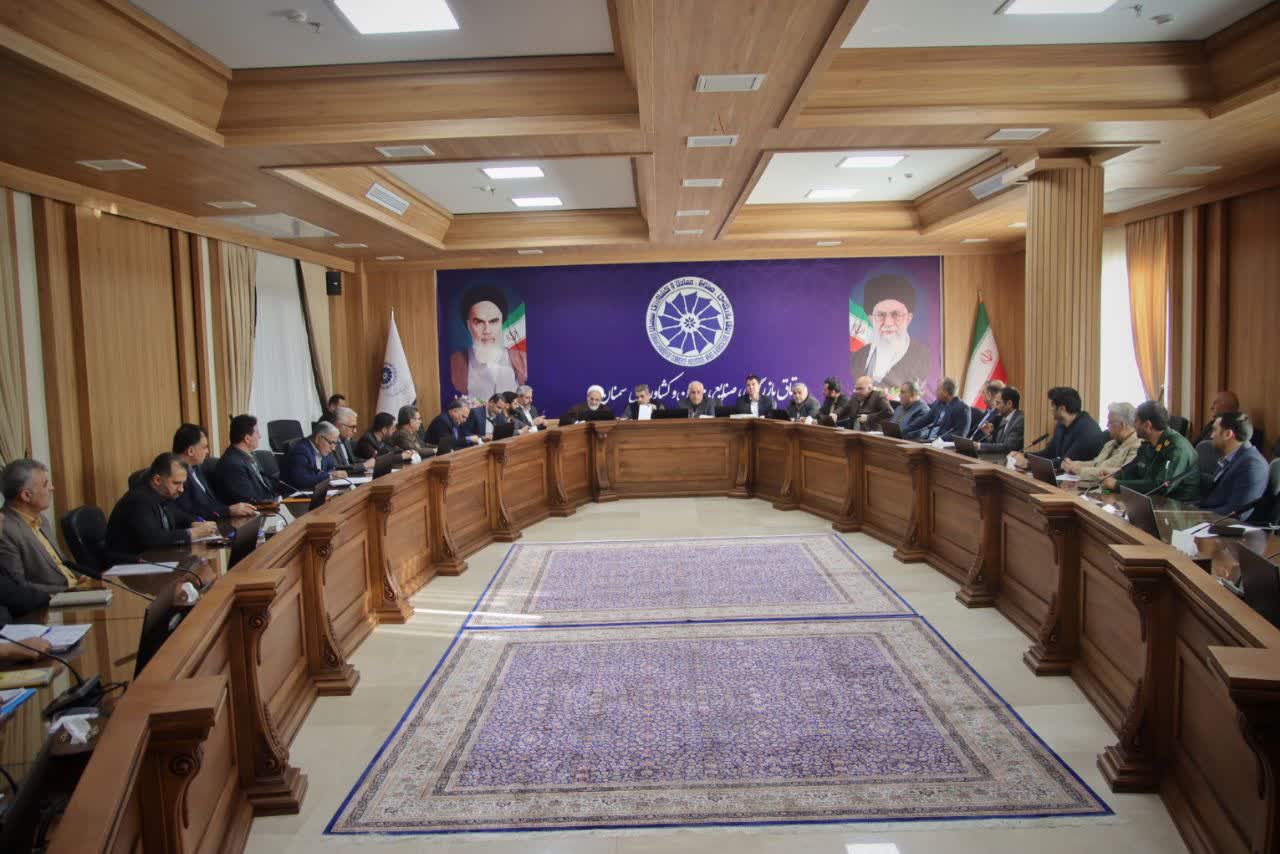 ارائه سند راهبردی «بازآرایی حکمرانی ارزی» در جلسه شورای گفت‌وگوی دولت و بخش خصوصی استان سمنان