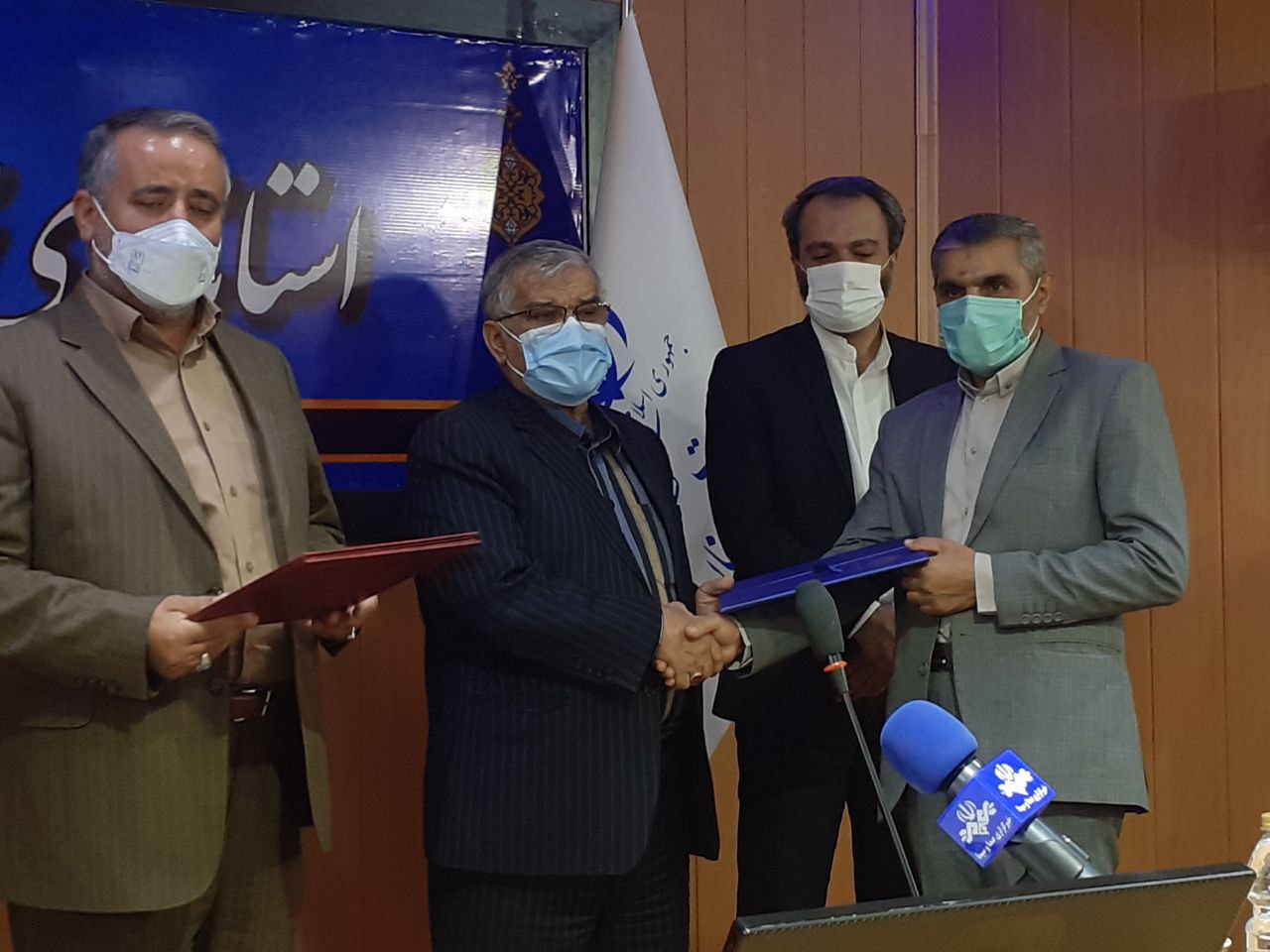 تجلیل بخش خصوصی در یک مراسم تودیع قدردانی از زحمات فرامرز محبوبی معاون پیشین امور صنایع